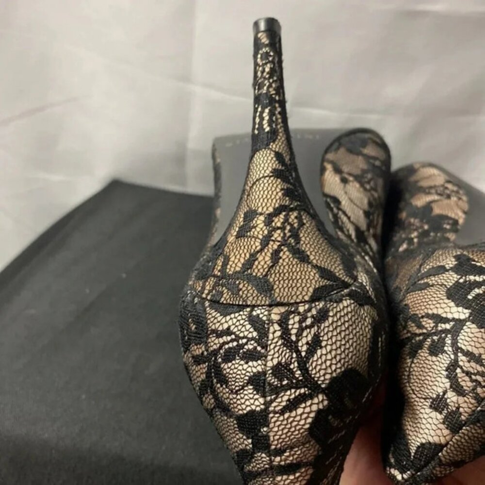 GIANNI BINI WO SIZE 8.5 BLACK FLORAL LACE PUMP SHOE 4” HEEL LEATHER SOLE… - Picture 12 of 13